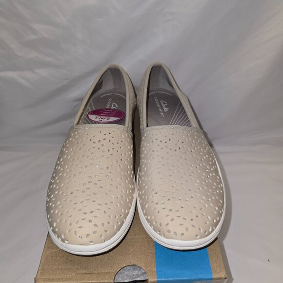 Clarks Breeze Emily in Light Taupe, Women's Size 8.5M, NIB - Picture 2 of 8